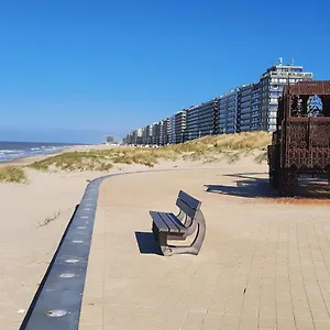  Appartement Beachstudio Westende With Sea View Belgique